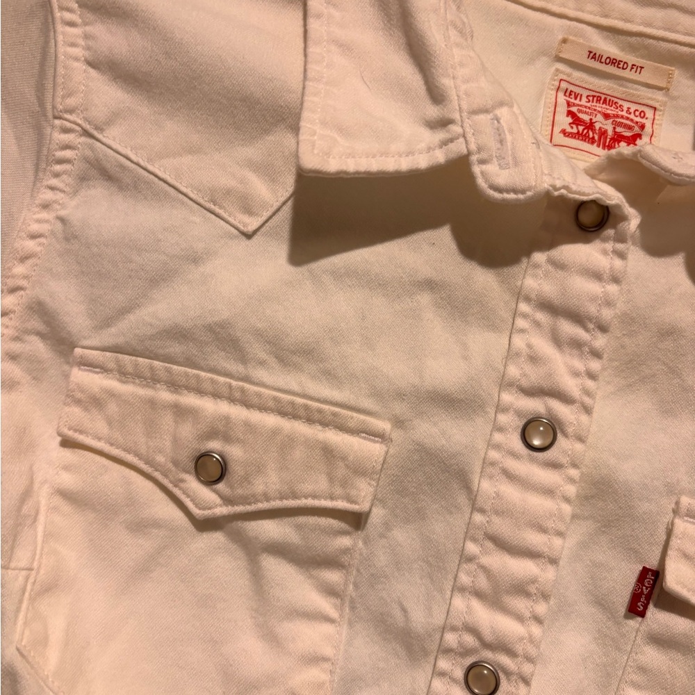 Levi's Cream Tailored Fit Shirt - Picture 2 of 5